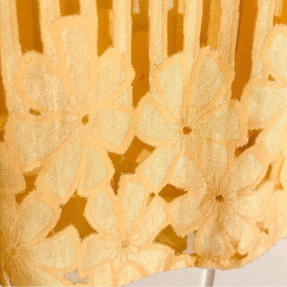 Alfred Dunner Semi Sheer Button Front Blouse - Picture 6 of 9